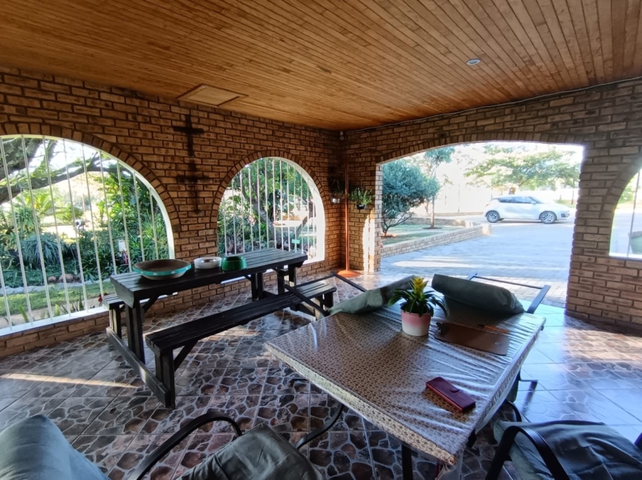 4 Bedroom Property for Sale in Mooinooi North West